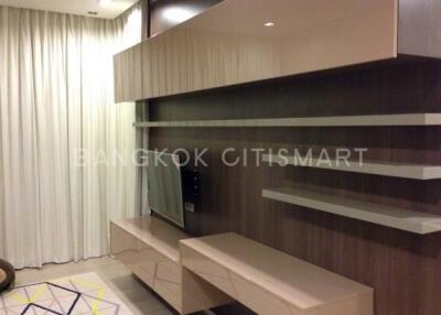 Condo at The Room Sukhumvit 21 for sale