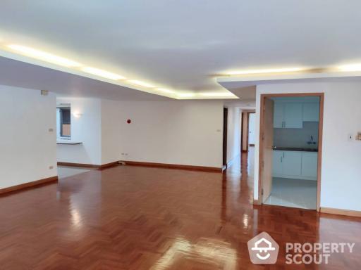 5-BR Apt. near MRT Khlong Toei