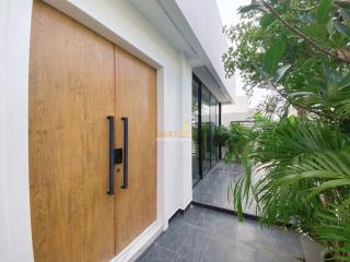 4 Bedrooms Villa / Single House in The Victory Pool Villa Siam Country Club H011524