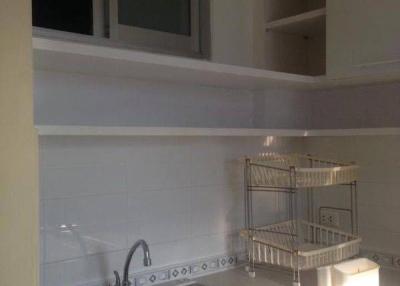 1-BR Condo in Chong Nonsi