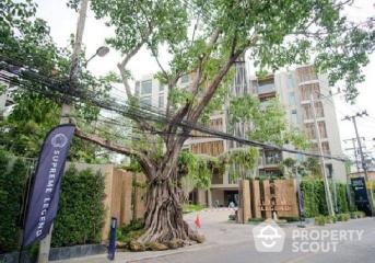 2-BR Condo near MRT Khlong Toei (ID 47883)