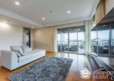 3-BR Condo at The Lofts Yennakart near MRT Khlong Toei