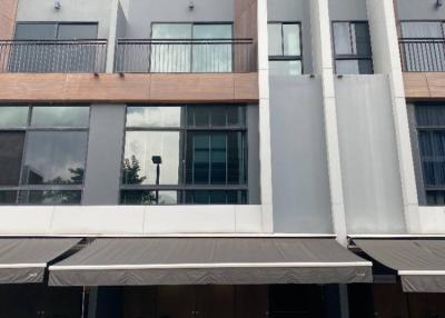 3-BR Townhouse at Arden Rama 3 in Chong Nonsi