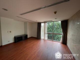 3-BR Townhouse near MRT Khlong Toei