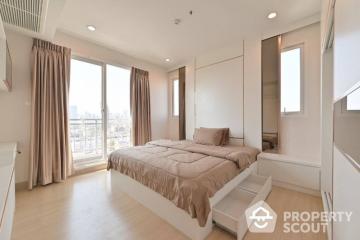 2-BR Condo at Supalai Lite Ratchada - Narathivas - Sathorn in Chong Nonsi