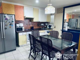 3-BR Condo at Belle Park Residence Condominium in Chong Nonsi