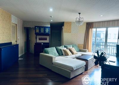 3-BR Condo at Belle Park Residence Condominium in Chong Nonsi