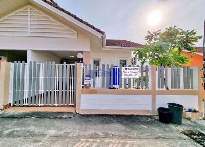 2 Bedrooms House in Chokchai Village 7 East Pattaya H009694