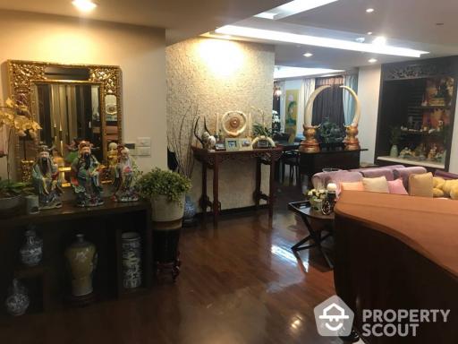 3-BR Condo at The Lanai Sathorn near MRT Khlong Toei