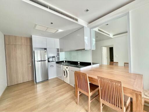 Modern kitchen with dining area