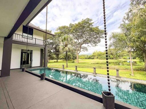 Luxury Lakeside Home for Sale in Mae RIm