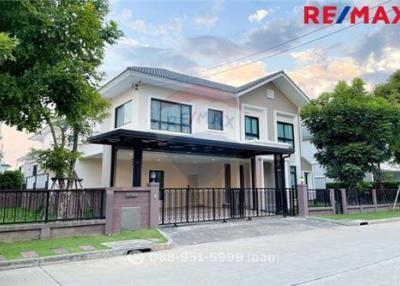 245 Sqm., 4 Beds House listed for ฿ 12,900,000.