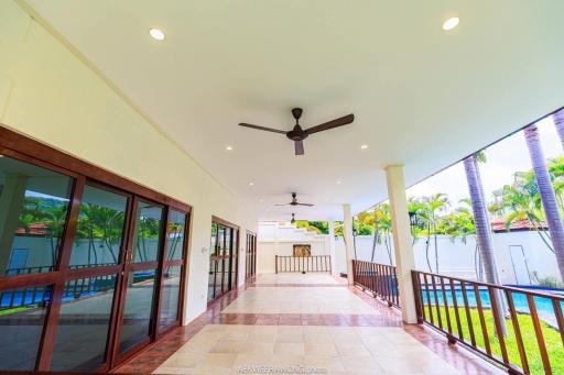 Crystal View : 3 Bedroom Pool Villa On Soi 114