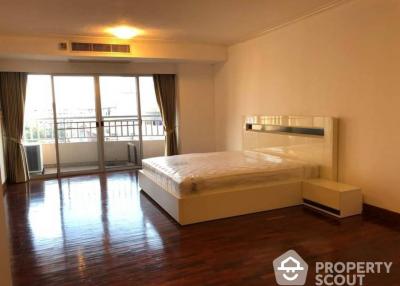 2-BR Condo at Sathorn Park Place Condominium near MRT Lumphini