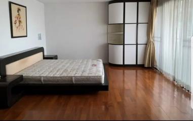 3 bed Duplex in Kiarti Thanee City Mansion Khlong Toei Nuea Sub District D020675