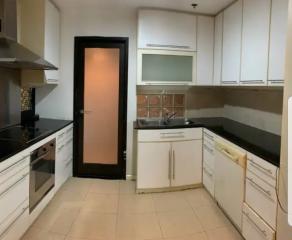 3 bed Duplex in Kiarti Thanee City Mansion Khlong Toei Nuea Sub District D020675