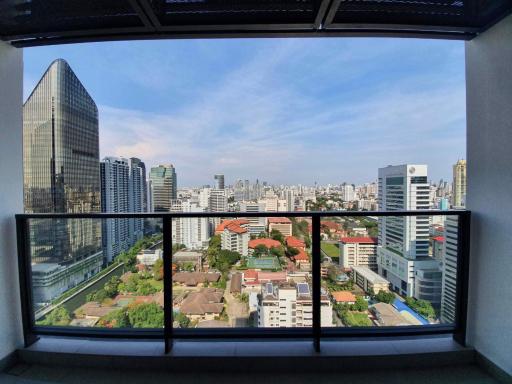 2 bed Condo in The Lofts Asoke Khlong Toei Nuea Sub District C020668