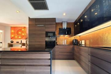 2 Bedroom condo At The Breeze Condo (totally remodelled) In Khao Takiab For Sale