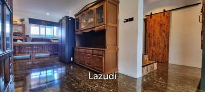 4 Beds 6 Baths 400 SQ.M. Loof Style House