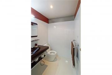 NEW PRICE  4-Bedroom Duplex Penthouse  Prime Location near BTS Phrom Phong and Emporium