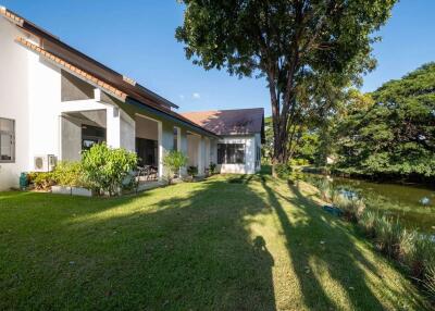 460 Sqm., 3 Beds, 4 Baths House listed for ฿ 49,000,000.