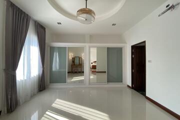 A brand new house with pool for sale in Hang Dong, Chiang Mai