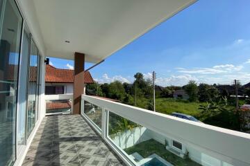 A brand new house with pool for sale in Hang Dong, Chiang Mai