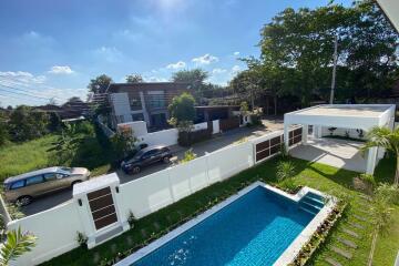 A brand new house with pool for sale in Hang Dong, Chiang Mai