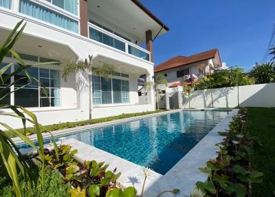 A brand new house with pool for sale in Hang Dong, Chiang Mai