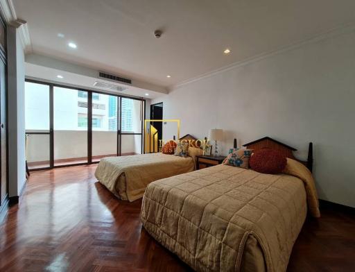 Renovated 3 Bedroom Apartment in Asoke