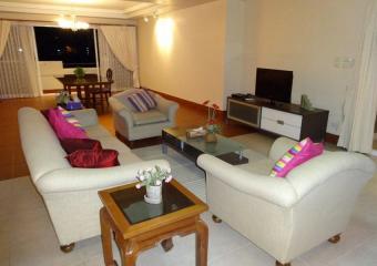 3 Bed Apartment in Phrom Phong