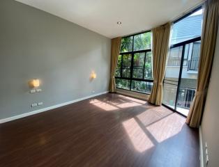 Veranda Ville  4 Bedroom House For Rent in Thonglor