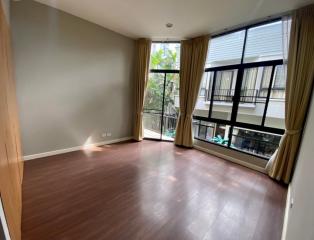 Veranda Ville  4 Bedroom House For Rent in Thonglor