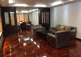 Regent on the Park 1  3 Bed Condo For Rent in Phrom Phong