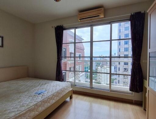 Citi Smart  3 Bed Condo For Rent in Asoke