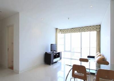 Fullerton  2 Bed Condo For Rent in Ekkamai