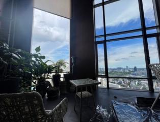 All Seasons Mansion  5 Bedroom Penthouse For Rent in Ploenchit