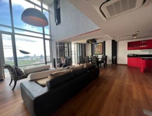 All Seasons Mansion  5 Bedroom Penthouse For Rent in Ploenchit