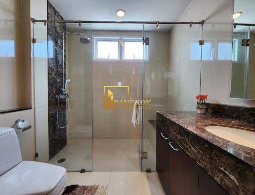 Enormous 4 Bedroom Serviced Apartment in Phrom Phong