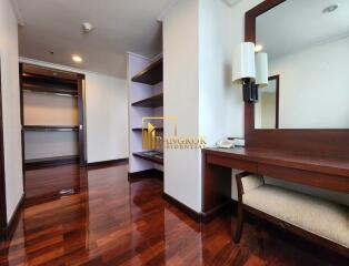 Enormous 4 Bedroom Serviced Apartment in Phrom Phong