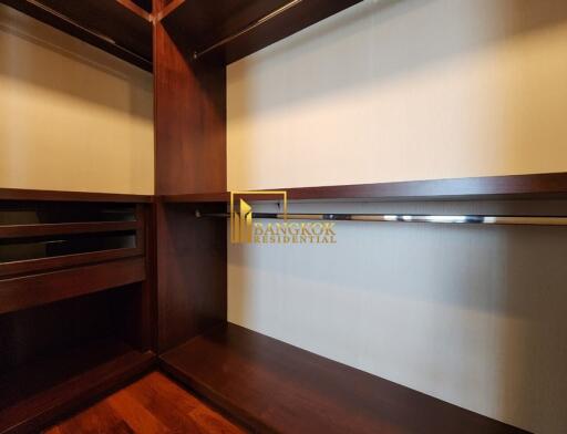 Enormous 4 Bedroom Serviced Apartment in Phrom Phong