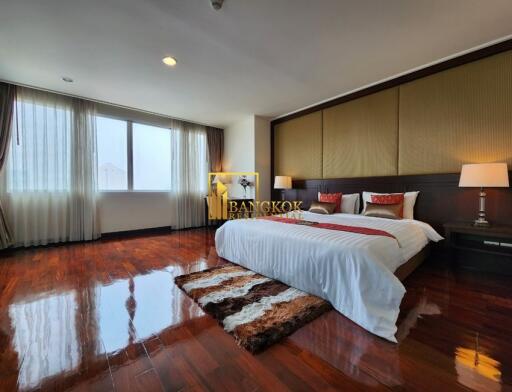 Enormous 4 Bedroom Serviced Apartment in Phrom Phong