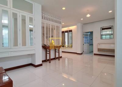 Well Maintained 6 Bedroom House For Rent in Phrom Phong