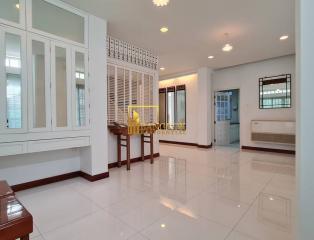 Well Maintained 6 Bedroom House For Rent in Phrom Phong