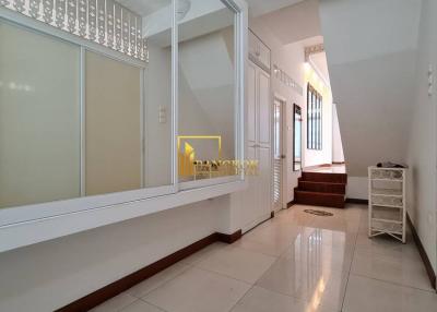 Well Maintained 6 Bedroom House For Rent in Phrom Phong