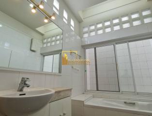 Well Maintained 6 Bedroom House For Rent in Phrom Phong