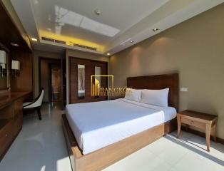 2 Bed Condo For Rent in Phloenchit BR2191CD