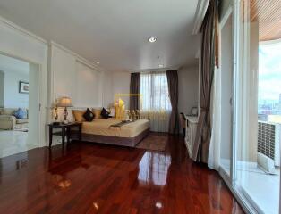 Very Spacious 4 Bed Serviced Apartment With Large Terrace in Phrom Phong