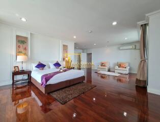 Very Spacious 4 Bed Serviced Apartment With Large Terrace in Phrom Phong