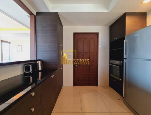 Luxurious 4 Bed Duplex Penthouse in Phloenchit